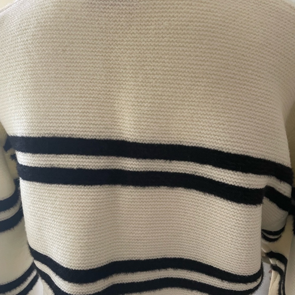 ButterMelon Black and White Striped V-Neck Crop Sweater NWOT - Picture 7 of 8